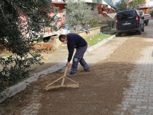 Turgutlu Belediyesi yağıştan etkilenen mahallelerde çalışmalara başlattı