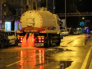 İzmir’de selin izleri temizleniyor