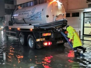 MUSKİ ekipleri İzmir’de