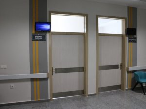 Saldırgan psikiyatri hastası, kadın doktorun ayak bileğini kırdı