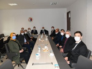 AK Partili Turan, Gökçeada’da teşkilatlarla bir araya geldi