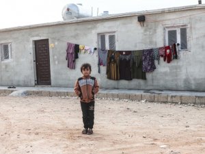 Din görevlileri ve hayırseverlerden iyilik konutları için 2 milyon 400 bin liralık bağış
