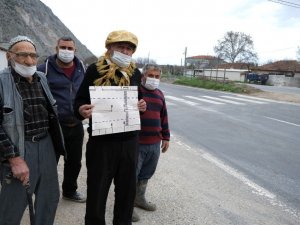 Feci kaza sonrası kapatılan yollarının açılmasını istiyorlar
