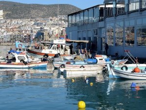 Başkan Günel’den balıkçılara malzeme desteği