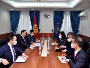 Çin, Kırgızistan’a bedava Covid-19 aşısı verecek