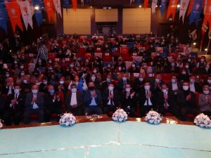 Uşak AK Parti’de gençlik yönetimi güven tazeledi