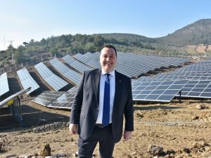 Akhisar Belediyesi güneş enerjisinden elektrik üretmeye başladı