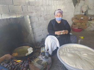 Asırlık el yapımı lokma geleneği yaşatılıyor