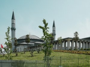 İstanbul Havalimanı “Ali Kuşçu” Cami mimarisi ile göz kamaştırıyor