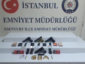 20 yıllık kesinleşmiş cezası olan cezaevi firarisi Esenyurt’ta yakalandı