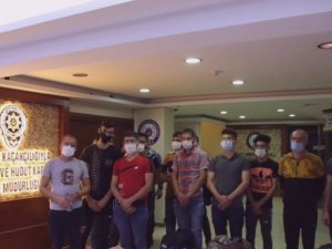 3 ilde eş zamanlı göçmen kaçakçılığı operasyonu: 127 göçmen kurtarıldı