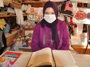 Otizmli genç kızın Kur’an aşkı