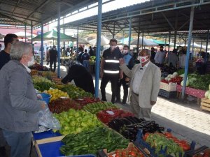 Başkan Şahin pazarcı esnafı ile bir araya geldi