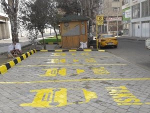Manisa’da taksi ve otobüs duraklarında yenileme çalışması