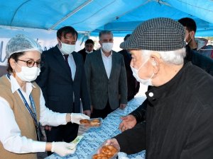 Kuşadası Belediyesi’nden Sıtkı Başkan için lokma hayrı
