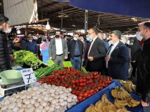 Başkan Akın pazarcı esnafını dinledi