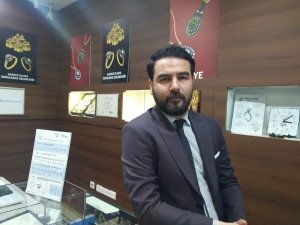 Altın fiyatları düştü vatandaşlar soluğu kuyumcularda aldı