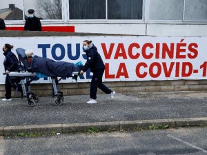 Fransa’da son 24 saatte 4 bin 317 yeni vaka