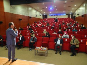 Başakşehir Yeni Medya Akademi’de mezuniyet heyecanı