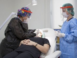 DEÜ’de tıbbi kozmetoloji kliniği açıldı
