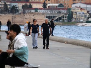 Vakalar azaldı, maskeler indi