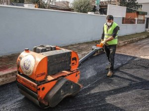 Buca Belediyesi, kentin sokaklarını emek emek yeniliyor