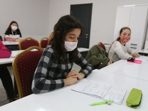 Kadın Çocuk Yaşam Merkezleri’nde öğrencilere destek kursu