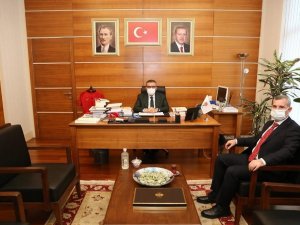 Başkan Çınar, Ünal’ı ziyaret etti
