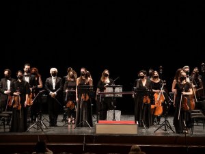 Orkestra şefi Gürer Aykal, “Gürültünüzü bile özledik”