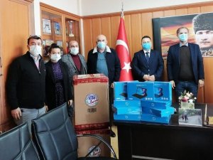 Soma Ticaret Odası’ndan öğrencilere tablet desteği