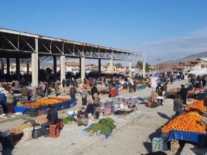 Bu pazarda eller cebe girmeden önce semaya kalkıyor