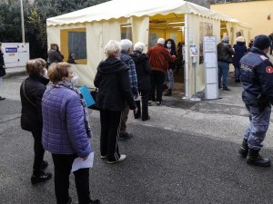 İtalya’da son 24 saatte Covid-19’a bağlı 336 can kaybı