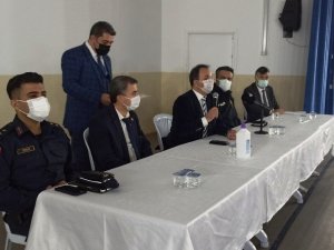 Bafra’da muhtarlarla “aşı bilgilendirme” toplantısı