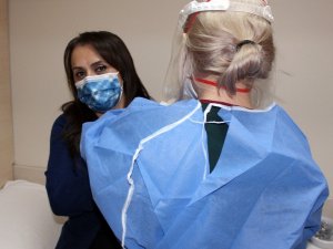 Denizli’de sağlıkçılara 2. doz aşıları vurulmaya başlandı