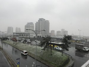 Beylikdüzü beyaza büründü