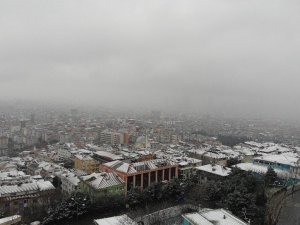 Çamlıca Tepesi beyaz gelinliğini giydi
