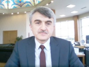 Rektör Uysal:” Haksız yere iş yapan eleştirilirse, yaptıkları güzel işler görülmezse, insanları nasıl motive edeceğiz?”