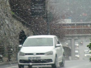Şişli’de kar yağışı etkili oldu