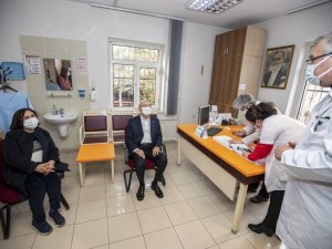 CHP Genel Başkanı Kılıçdaroğlu Covid-19 aşısı oldu
