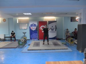 Kahramankazan’da online halter şampiyonası