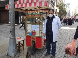 Simitçi ile müşterileri arasında güven dayanışması