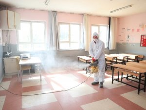 Pamukkale’de okullar öğrenciler için dezenfekte edildi