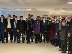 AK Parti Başkanı Zeki Tosun mazbatasını aldı