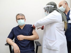 Bingöl Valisi Ekinci, Covid-19 aşısı oldu