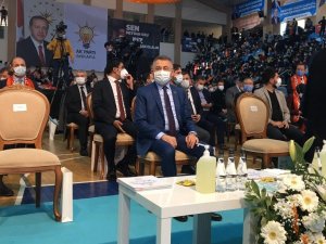 Cumhurbaşkanı Yardımcısı Oktay: “Başka ülkelerden medet umanlar, hadsiz açıklamalara zil takım oynayan basiretsizler var”