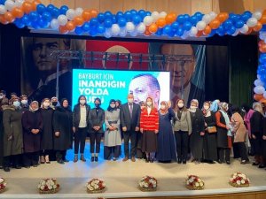 AK Parti Bayburt Kadın Kolları Başkanlığına Çil seçildi