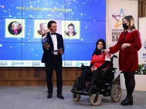 Engelsiz Mikrofon Radyo Ödülleri sahiplerini buldu