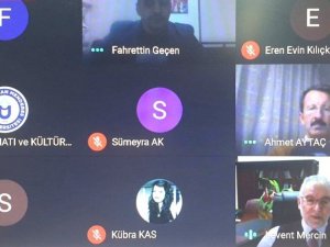 Dekan Mercin, Sanat ve Grafik Konferansına konuşmacı olarak katıldı