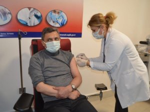 Batman Valisi Hulusi Şahin korona virüs aşısı oldu