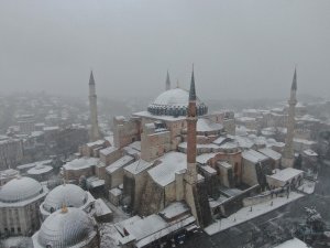 Beyaz gelinliğini giyen tarihi yarımada havadan görüntülendi